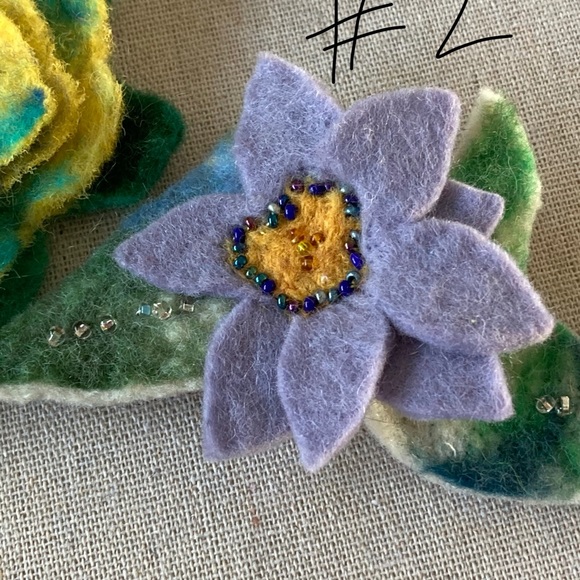 Hand Felted Floral Pins Brooches - Picture 6 of 7